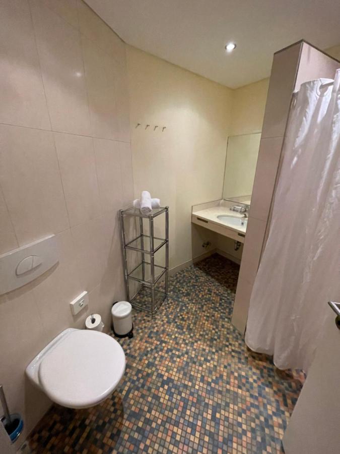 Nordseehotel Benser Hof Am Hafen Бензерзил Екстериор снимка