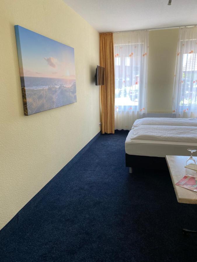 Nordseehotel Benser Hof Am Hafen Бензерзил Екстериор снимка