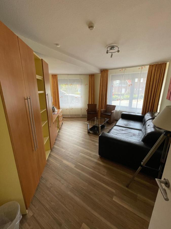 Nordseehotel Benser Hof Am Hafen Бензерзил Екстериор снимка
