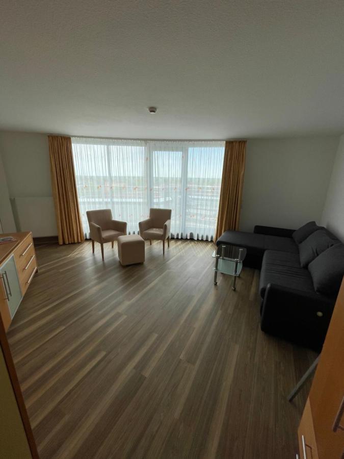 Nordseehotel Benser Hof Am Hafen Бензерзил Екстериор снимка