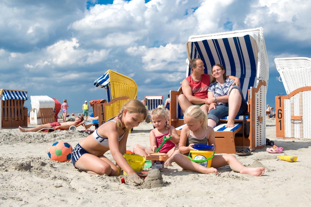 Nordseehotel Benser Hof Am Hafen Бензерзил Екстериор снимка