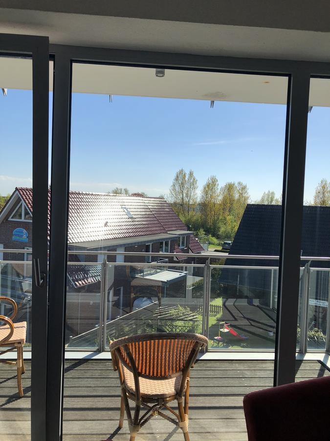 Nordseehotel Benser Hof Am Hafen Бензерзил Екстериор снимка